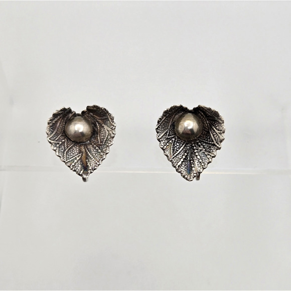Vintage Sterling Silver Earrings Textured Leaf Screwbacks Classic Estate Retro - Picture 2 of 12